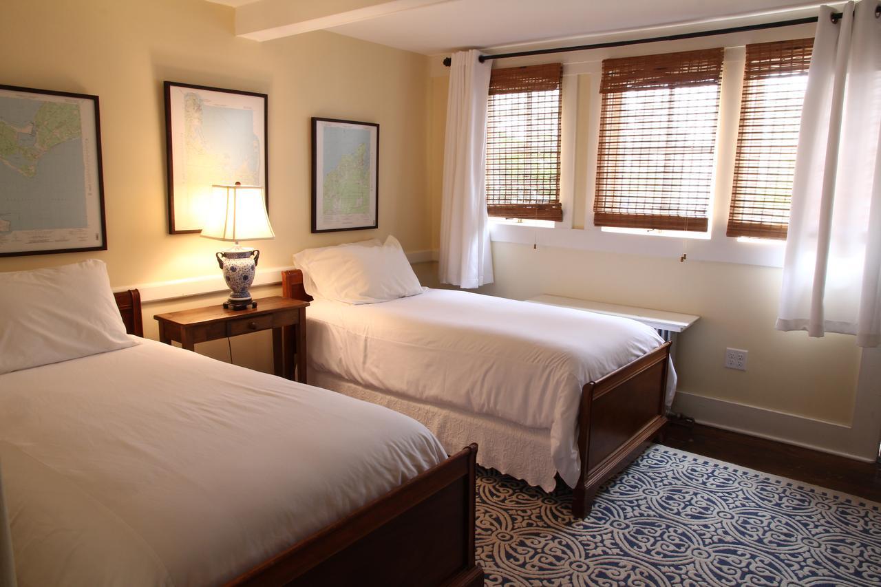 The Oak Bluffs Inn エクステリア 写真