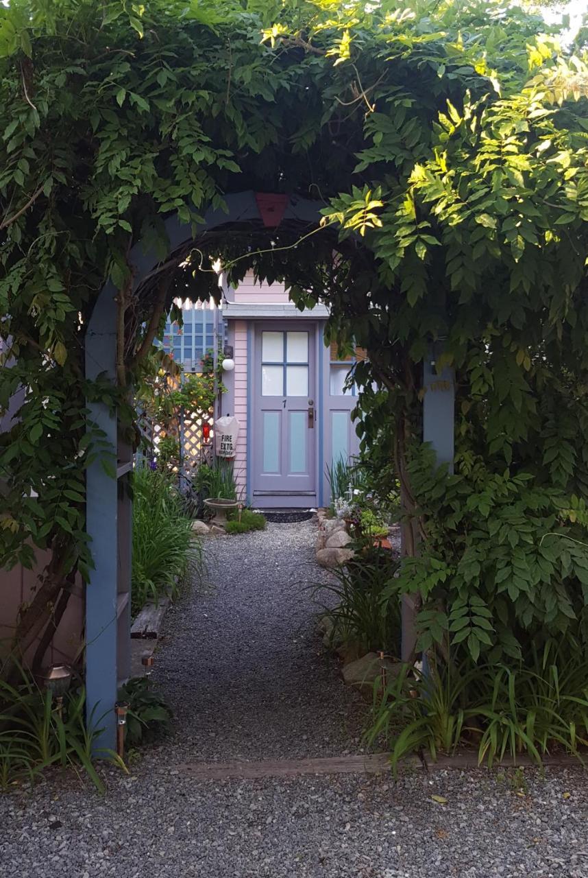 The Oak Bluffs Inn エクステリア 写真